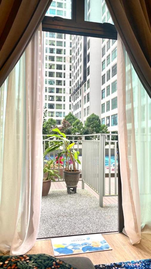 Jb D'summit By The Pool Apartment *