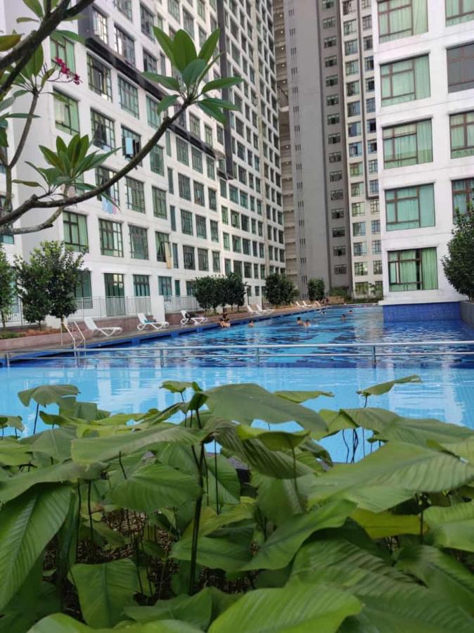Jb D'summit By The Pool * Johor Bahru